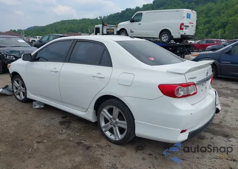 2013 Toyota Corolla S z USA, uszkodzony, nr VIN 2T1BU4EE0DC977367